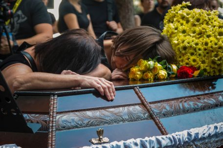 Trauer um gefallene ukrainische Soldaten in Odessa: An allen Fronten wird weiter gekämpft