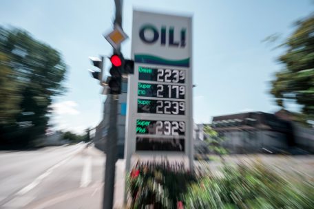 Unerwartete Kehrtwende / Ölallianz OPEC+ beschließt leichte Drosselung der Produktion