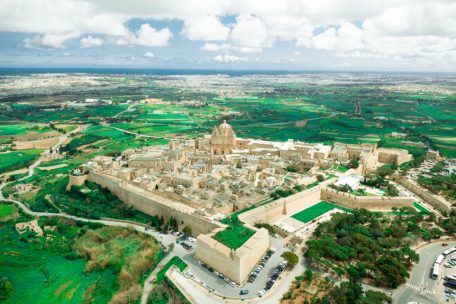 Umgeben von Festungsmauern: die Stadt Mdina mit der St.-Paul-Kathedrale 
