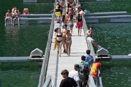 Br&uuml;cken verbinden