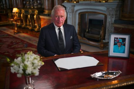 D-Day / Rührende Trauer um die tote Mutter: Die ersten Schritte des neuen Königs Charles III.