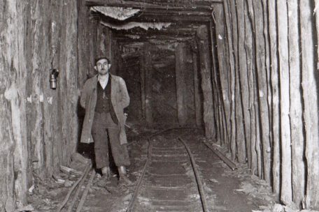 Zäitgeschicht / E Schaffdag vum Luigi Soragna an der Minn Kazebierg zu Esch