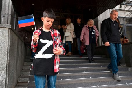 Ukraine-Krieg / Russlands Referenden: Wenn die mobile Urne mit der Kalaschnikow kommt