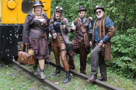 Die Besucher wollen nicht nur sehen, sondern auch gesehen werden