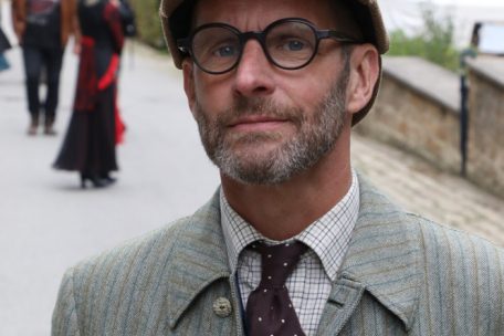 Auch Direktor Frédéric Humbel präsentiert sich im feinsten Zwirn