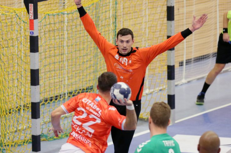 Handball / Der Ballmagnet: Torhüter Tomas Van-Zeller bringt die Käerjeng-Gegner zum Verzweifeln