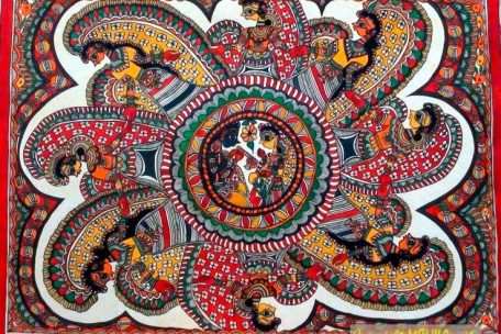Die NGO SAATH bietet den Musahar-Frauen u.a. eine Ausbildung im Bereich der farbenfrohen Mithila-Kunst an 