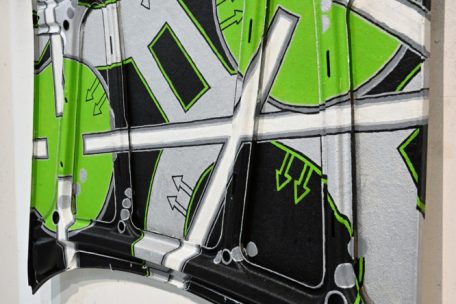 Inside: Théid Johanns (gestaltet auf einer Motorhaube Peugeot 305 von 1979)