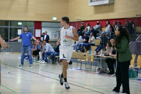 Auf der Trainerbank wurde es ab dem zweiten Viertel lauter