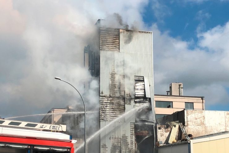 Feuerwehreinsatz / CGDIS bekämpft Großbrand in Diekircher Brauerei