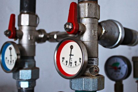 Energiekrise / Bundesnetzagentur warnt: Deutsche verbrauchen zu viel Gas