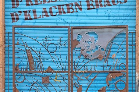 Mit dem Satz „D’Keess op an d’Klacken eraus“ aus Andy Bauschs Film „Troublemaker“ (1988) genießt Thierry Kultstatus