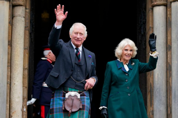 Großbritannien / Einen Monat nach dem Tod der Monarchin wird Elizabeths Schwiegertochter zunehmend als Königin bezeichnet