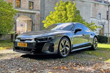 Sportcoupé / Audi e-tron GT: Unsichtbare Kraft in faszinierendem Design