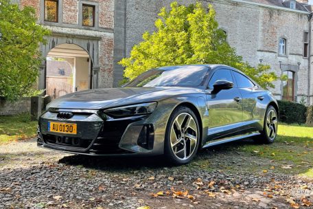 Sportcoupé / Audi e-tron GT: Unsichtbare Kraft in faszinierendem Design