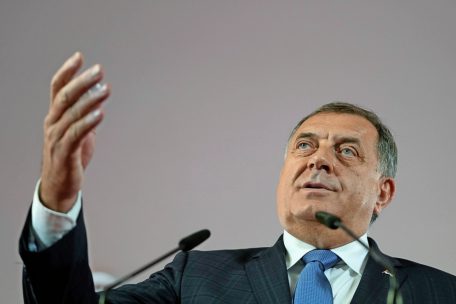 Bosnien / Angeordnete Neuauszählung der Stimmen bringt Serbenführer Milorad Dodik in Bedrängnis