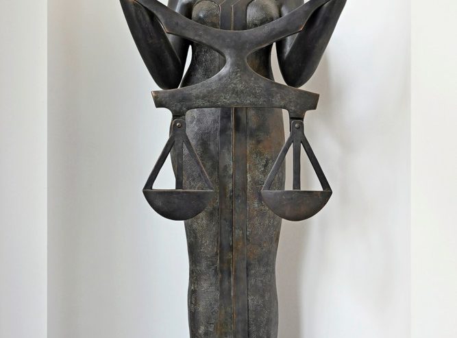 Justiz / Staatsanwaltschaft fordert 30 Jahre Haft für tödlichen Schuss aus Polizeiwaffe