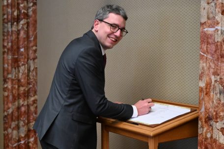 Sven Clement (Piraten) handelte sich für ein „Nondidjö“ beim Parlamentspräsidenten einen Rüffel ein