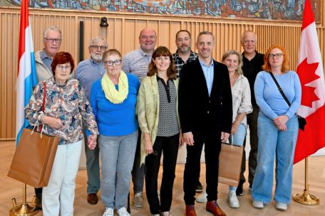 Die Nachfahren des ersten Bürgermeisters von Esch wurden vor kurzem im Rathaus von Georges Mischo, dem bis jetzt letzten Bürgermeister der Gemeinde, empfangen