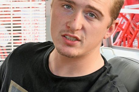 Logan gehört zur Familie Kiener, die das Fahrgeschäft „The King“ betreibt