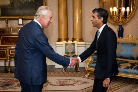 Großbritannien / Rishi Sunak übernimmt als britischer Premier und will „das Vertrauen zurückgewinnen“