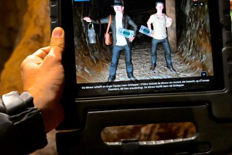 Ganz virtuell: Ein Tablett bietet den Besuchern eine ganz besondere Erfahrung