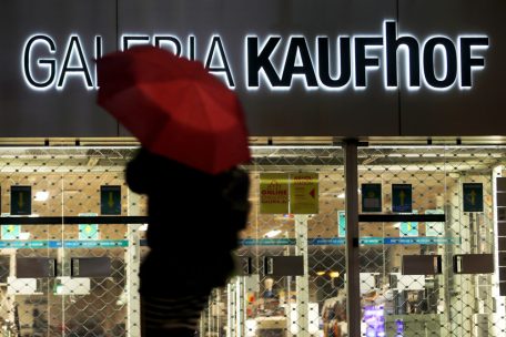 Deutschland / Bei Galeria Karstadt Kaufhof droht über 40 Filialen das Aus