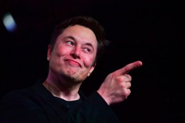 Kurznachrichtendienst / Musk übernimmt Führung bei Twitter und löst gesamten Verwaltungsrat auf