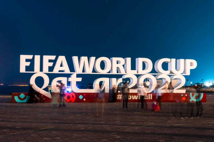 Editorial / Boykott-Diskussionen der Fußball-WM: Einfach den nationalen Sport unterstützen