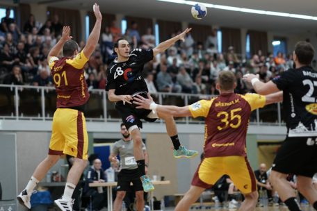 Handball / Esch vor Herkules-Aufgabe