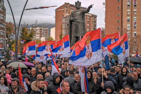 Konflikt / Schilderstreit zwischen Kosovo und Serbien eskaliert