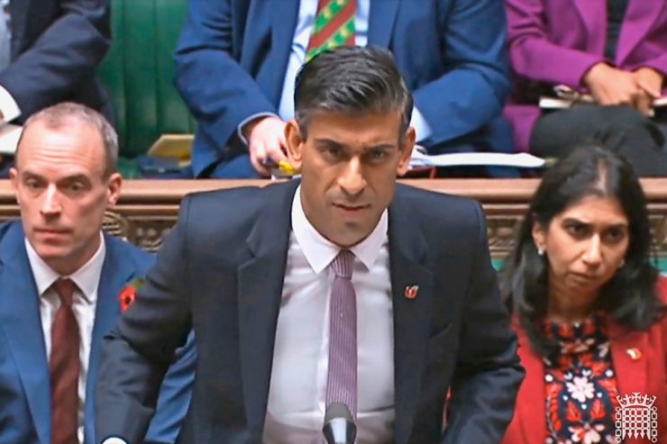 Großbritannien / Zwei Wochen nach dem neuerlichen Regierungswechsel liegen sich die Torys schon wieder in den Haaren