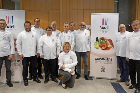 Der neu formierte Vorstand des Vatel-Clubs Luxembourg geht mit viel Elan in die Vorbereitungen zur Expogast 2022. Roberto Beltramini (5.v. l., hinten) ist internationaler Wertungsrichter und präsidiert die Jury in der Sparte „Warme Küche“.