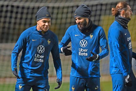 Les joueurs de l’équipe de France Kylian Mbappé, Karim Benzema et Adrien Rabiot lors d’un entraînement