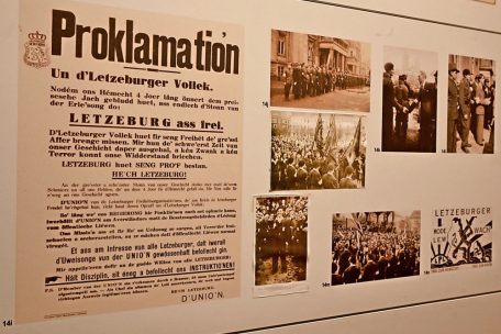 Das Museum erzählt die Geschichte des Zweiten Weltkrieges anhand vieler Fotos und Dokumente