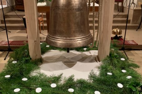 Einweihung / Sie läutet endlich: Stolzemburgs jüngste Glocke hängt nun im ältesten Bauwerk der Gemeinde 