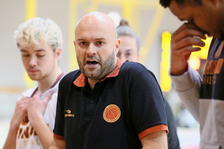 Basketball / „Bin Trainer, kein Zauberer“: Coach Lukic über die schwere Situation der US Heffingen