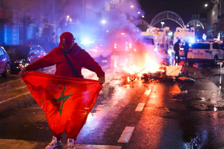 Belgien im Doppel-Schock  / Niederlage in Katar, Ausschreitungen in Brüssel
