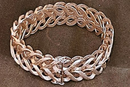 Juweliere verwenden für die Herstellung von Schmuck meist 18-karätiges Gold