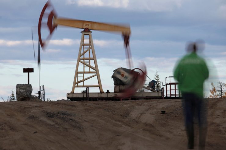 Ölpreisdeckel / EU will Druck auf Moskau erhöhen: Einnahmen für Russland aus Ölgeschäft sollen sinken