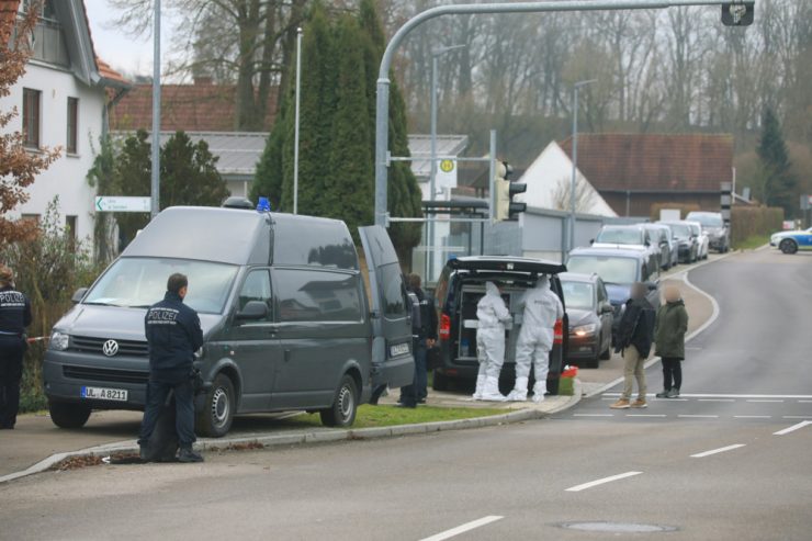 Deutschland / Angriff auf dem Schulweg: 14-Jährige stirbt, 13-Jährige wird schwer verletzt