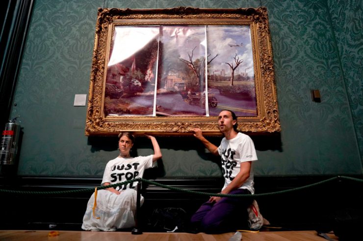 London / Aktivisten nach Klebeaktion in Nationalgalerie schuldig gesprochen