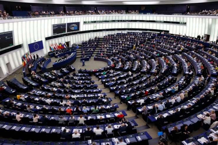 Ermittlungen / Korruption im EU-Parlament vermutet: Vier Festnahmen in Belgien