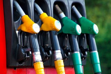 Tanken / Spritpreis macht die Schere: Benzin wird in Luxemburg günstiger, Diesel teurer