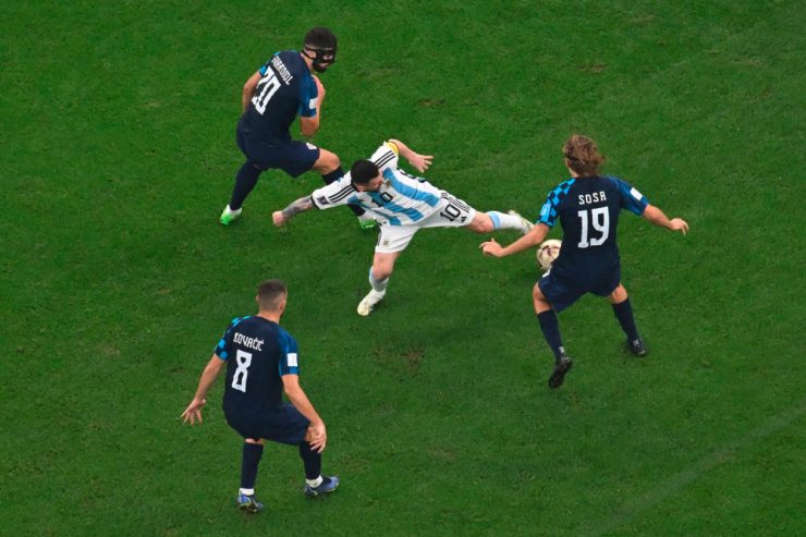WM / Traum vom goldenen Abschied: „Magischer“ Messi dreht die Uhr zurück