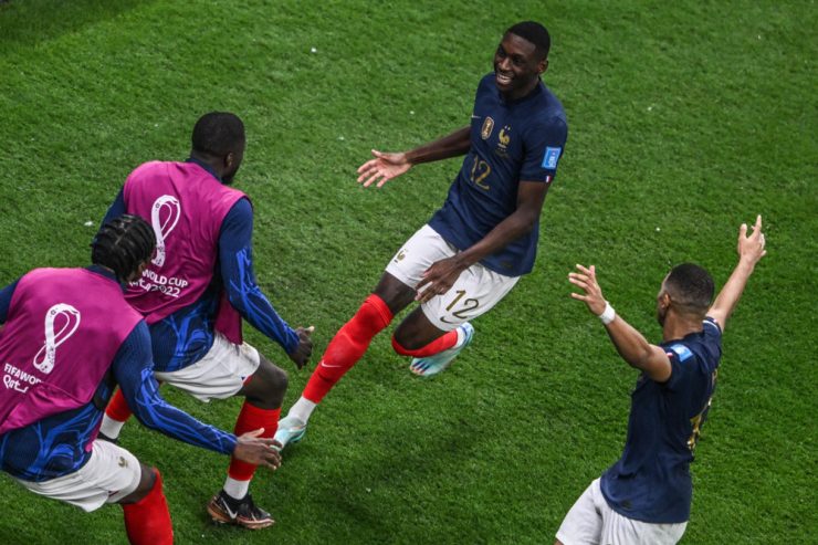 WM / Frankreich zieht nach 2:0 gegen Marokko ins Endspiel ein