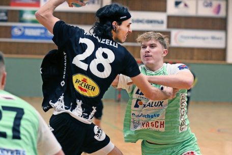 Die Formkurve von Berchem um Nick Peters (r.) zeigt nach oben