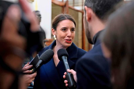 Gleichstellungspolitik / Vorreiter Spanien: Parlament beschließt weitreichendes Trans-Gesetz