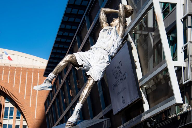 NBA / „Für die Ewigkeit“: Nowitzki bekommt Denkmal in Dallas