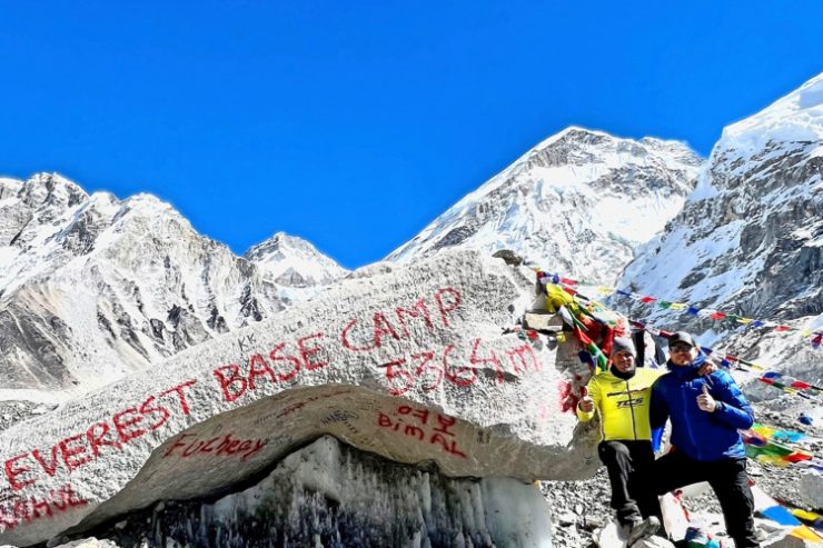 Mount Everest Trek / „Eine Grenzerfahrung“: Ein Triathlet und ein Muay-Thai-Boxer wagen sich in neue Gefilde